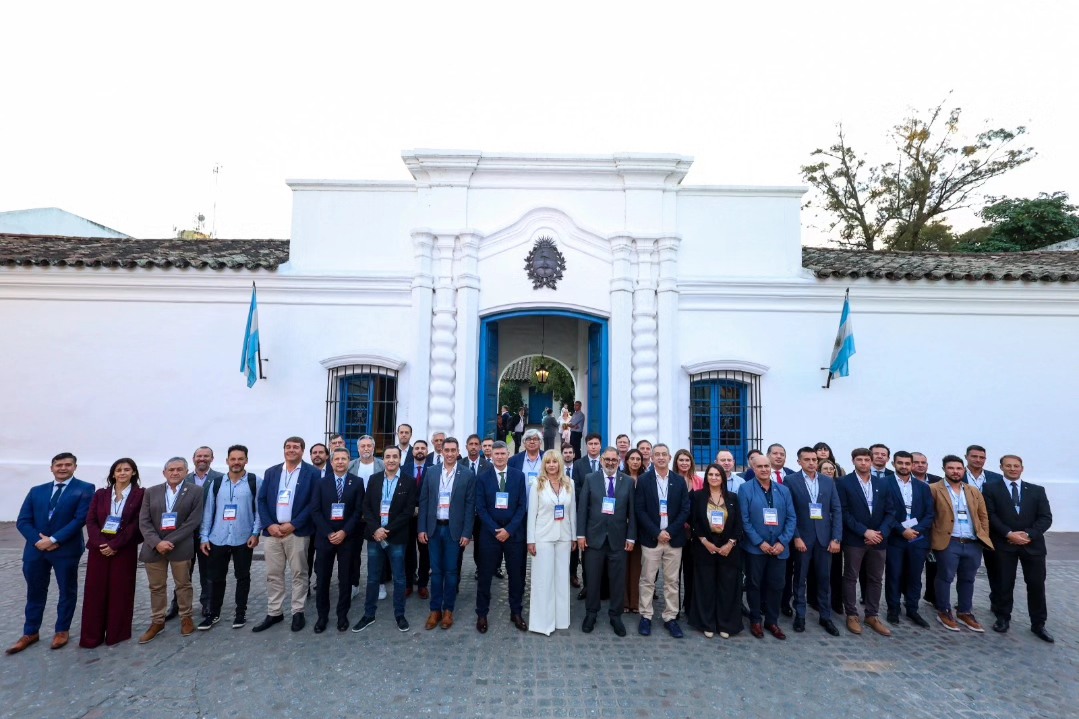 Grasso en Tucumán: "Lo que estamos diciendo es basta de ajuste, la autonomía de los municipios no se negocia"
